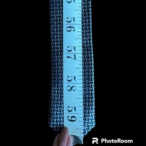 Jos. A. Bank Formal Business Tie, 100% Silk, Black, 60” x 2 7/8” - Picture 8 of 9